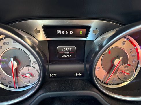 Used 2016 Mercedes-Benz SL 550 image 12