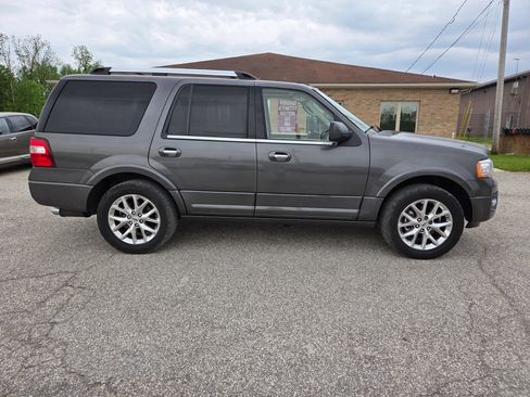 Used 2017 Ford Expedition Limited w/ Equipment Group 301A AWD/4WD image 6