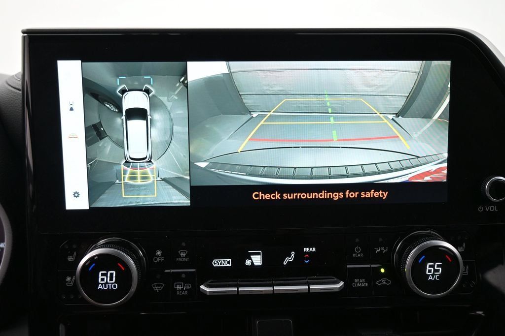 Used 2024 Toyota Highlander Limited FWD image 14