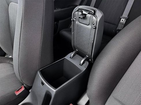 New 2026 Hyundai Venue SE image 18