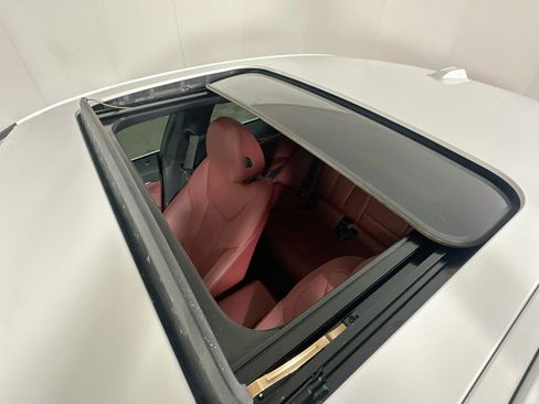 Used 2023 BMW i4 eDrive40 w/ Premium Package RWD image 26