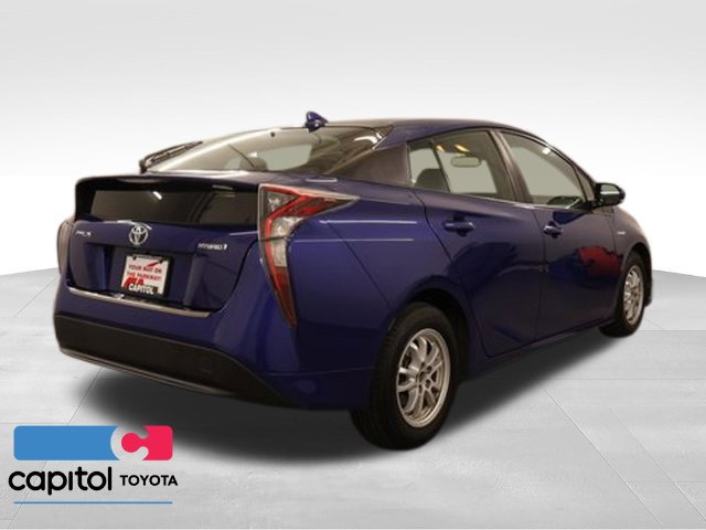 Used 2016 Toyota Prius Four w/ Advanced Technology Package FWD image 2