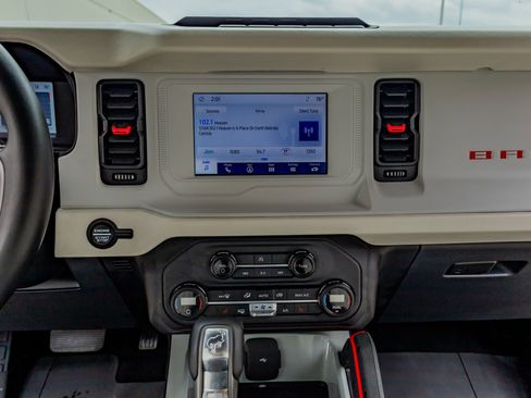 Used 2023 Ford Bronco Heritage Edition image 23