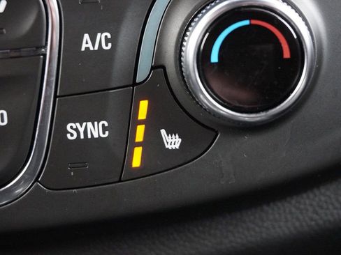 Used 2023 Chevrolet Traverse LT w/ LPO, Floor Liner Package image 57