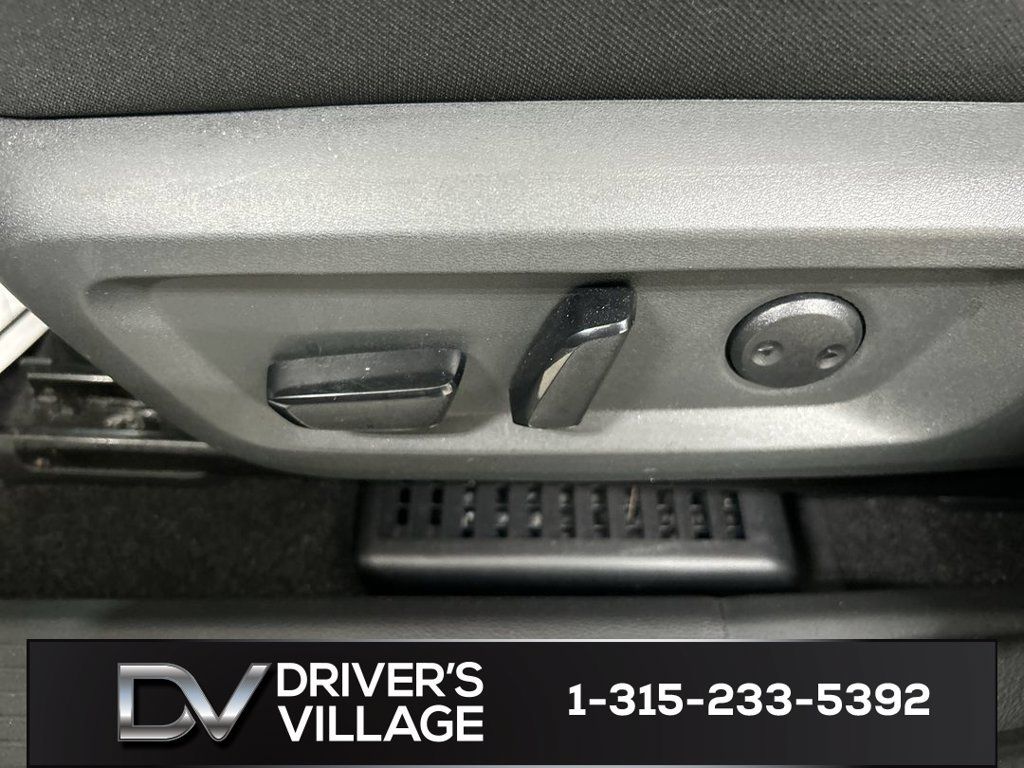 Used 2023 Nissan Rogue SV AWD/4WD image 10