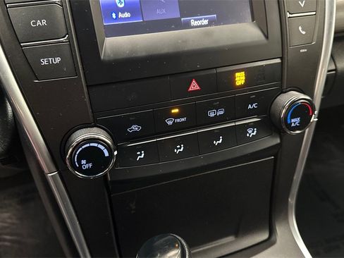 Certified 2017 Toyota Camry LE image 18