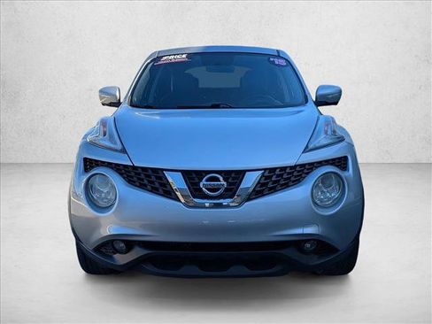 Used 2015 Nissan Juke SL image 2