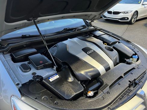 Used 2013 Hyundai Genesis 3.8 image 15