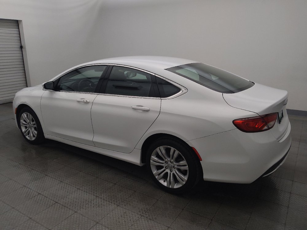 Used 2016 Chrysler 200 Limited FWD image 3