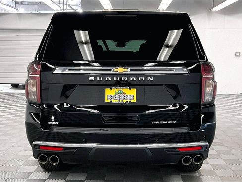 Used 2023 Chevrolet Suburban Premier AWD/4WD image 5