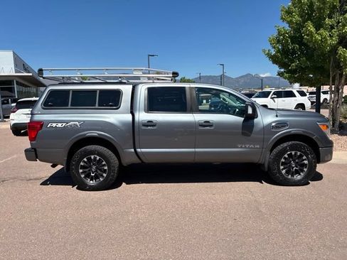 Used 2017 Nissan Titan PRO-4X AWD/4WD image 11