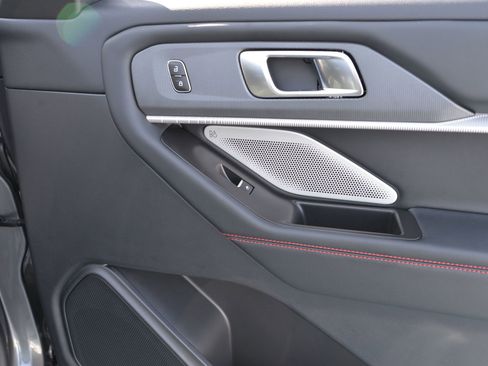 Used 2025 Ford Explorer ST w/ Sun And Sound Package image 17