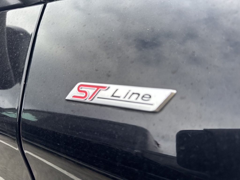 Used 2025 Ford Explorer ST-Line AWD/4WD image 5
