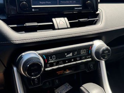 Used 2020 Toyota RAV4 XLE w/ Convenience Package FWD image 35