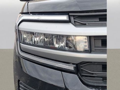 Used 2024 Ford Expedition XLT image 9