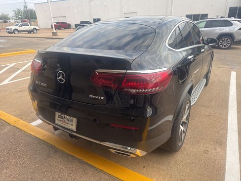 Used 2020 Mercedes-Benz GLC 300 4MATIC Coupe image 7