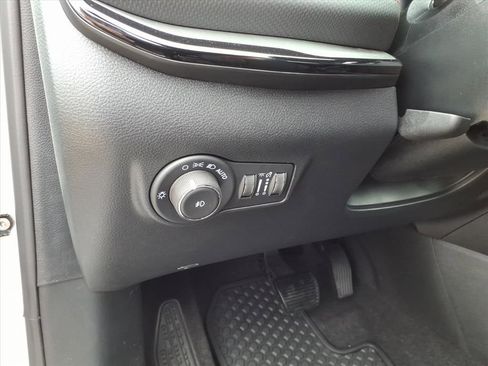 New 2026 Jeep Compass Trailhawk w/ Sun, Sound & Navigation Group image 11