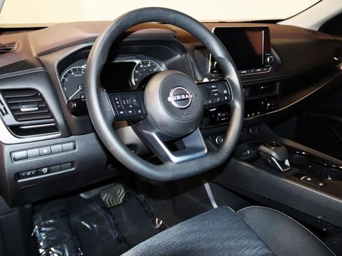Used 2023 Nissan Rogue SV AWD/4WD image 33