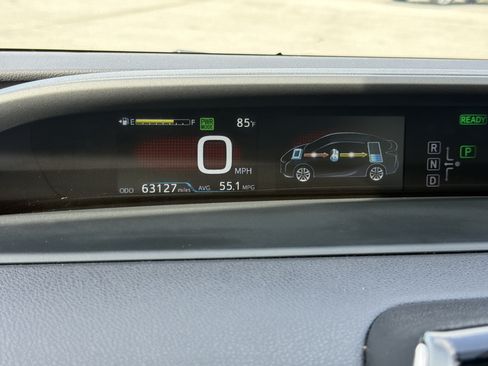 Used 2016 Toyota Prius Three w/ Protection Package FWD image 28