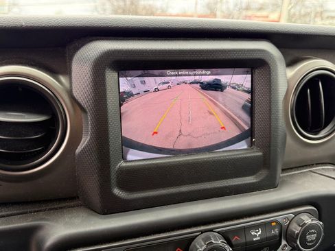 Used 2021 Jeep Wrangler Unlimited Sport image 20