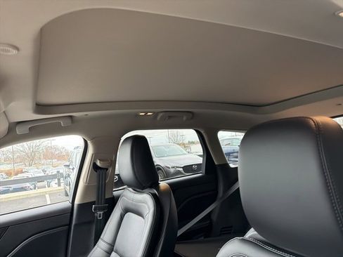 New 2026 Lincoln Corsair Premiere image 10