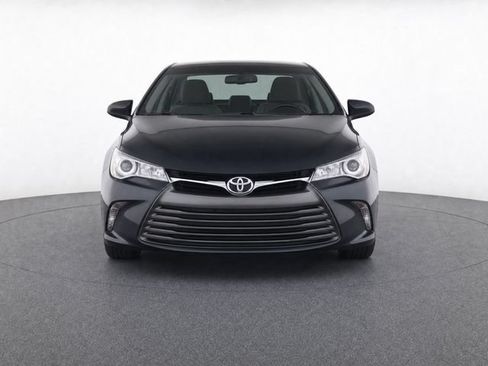 Used 2017 Toyota Camry XLE FWD image 5