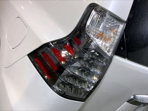 Certified 2023 Lexus GX 460 Premium w/ Premium Package image 28