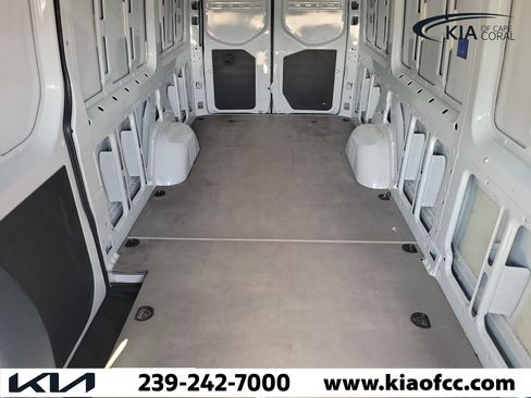Used 2025 Mercedes-Benz Sprinter 2500 image 30