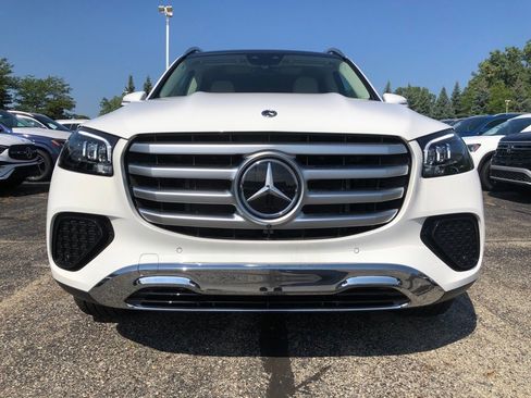 New 2025 Mercedes-Benz GLS 450 4MATIC image 2