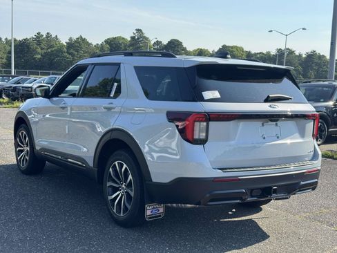 New 2026 Ford Explorer ST-Line AWD/4WD image 5