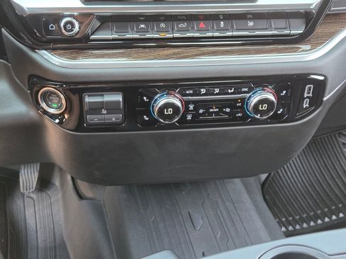 New 2026 GMC Sierra 1500 SLE AWD/4WD image 17