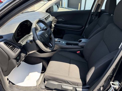 Used 2016 Honda HR-V LX image 10