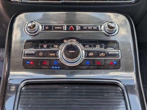 Certified 2022 Lincoln Nautilus Reserve AWD/4WD image 23