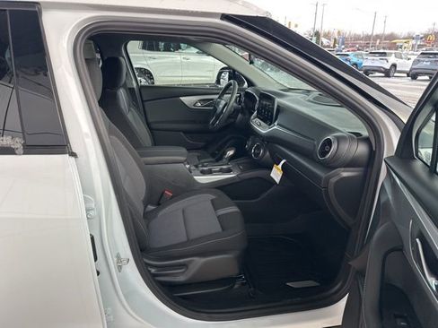 New 2026 Chevrolet Blazer LT w/ Convenience Package AWD/4WD image 32