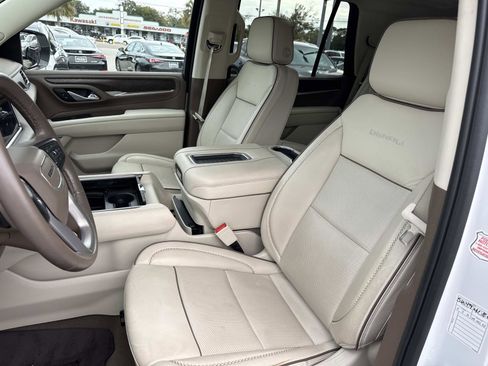 Used 2023 GMC Yukon Denali image 23