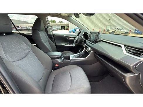 Certified 2022 Toyota RAV4 XLE AWD/4WD image 31