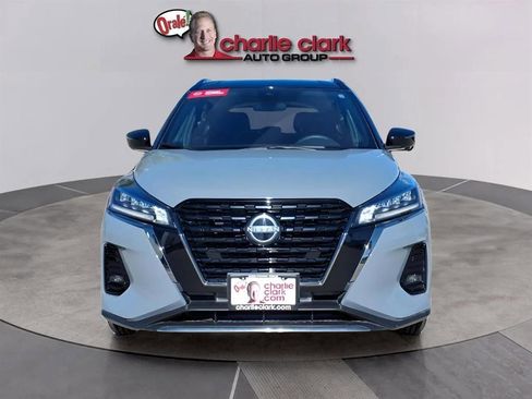 Used 2024 Nissan Kicks SR image 8