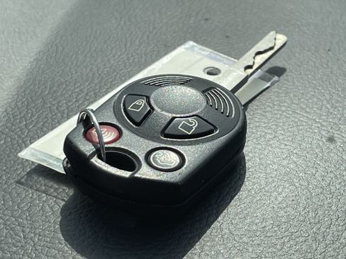 Used 2018 Ford Focus SEL FWD image 10
