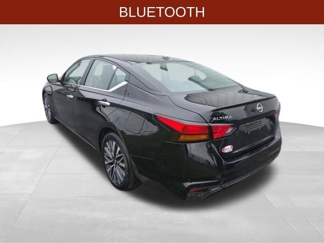 Used 2025 Nissan Altima 2.5 SV FWD image 5