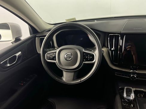 Used 2022 Volvo XC60 B5 Inscription w/ Advanced Package image 14
