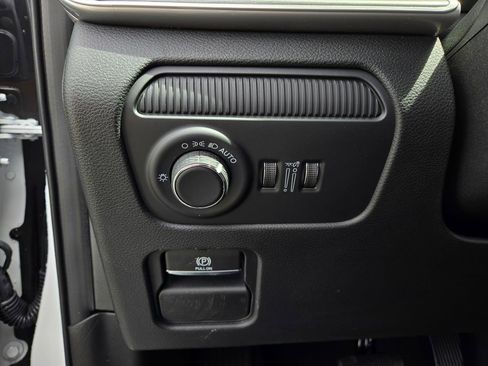 New 2026 Jeep Grand Wagoneer Limited AWD/4WD image 12