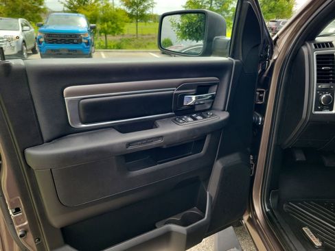 Used 2021 RAM 1500 Classic Warlock AWD/4WD image 18