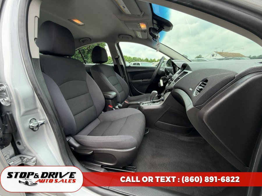 Used 2016 Chevrolet Cruze LT FWD image 14