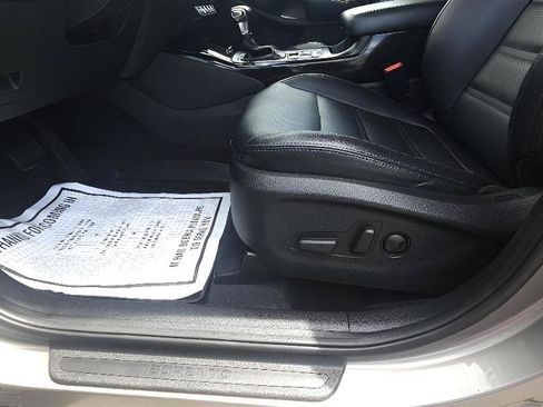 Used 2019 Kia Sorento EX AWD/4WD image 11