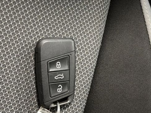 Used 2022 Volkswagen Taos S FWD image 35