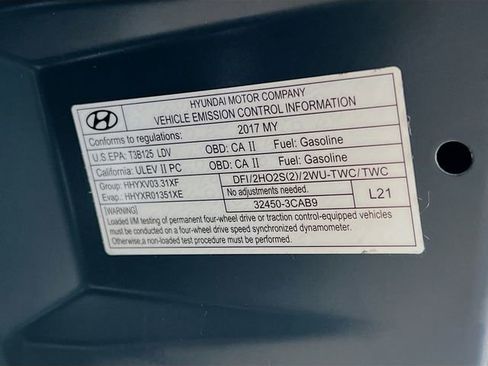 Used 2017 Hyundai Santa Fe Limited image 36