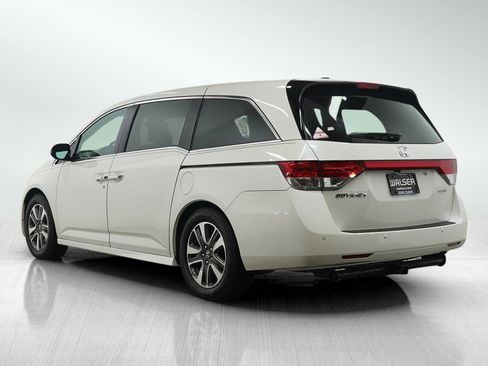 Used 2016 Honda Odyssey Touring Elite image 3