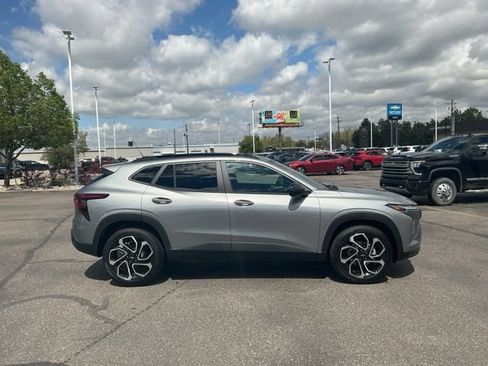 New 2026 Chevrolet Trax RS FWD image 2