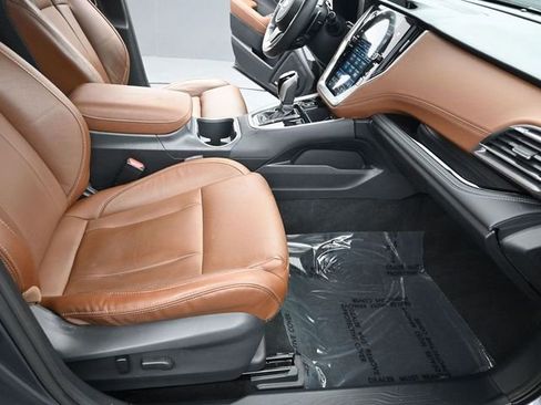 Used 2025 Subaru Outback Touring XT image 19