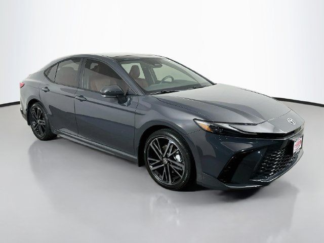 Used 2025 Toyota Camry XSE AWD/4WD image 16